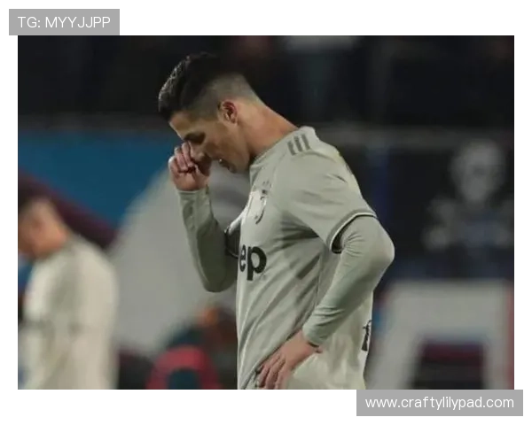 尤文中场关键战连接乏力，表面运转正常实则组织断层