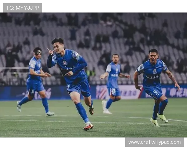 上海申花中场控制力不足，难以支撑比赛节奏，稳定性面临考验